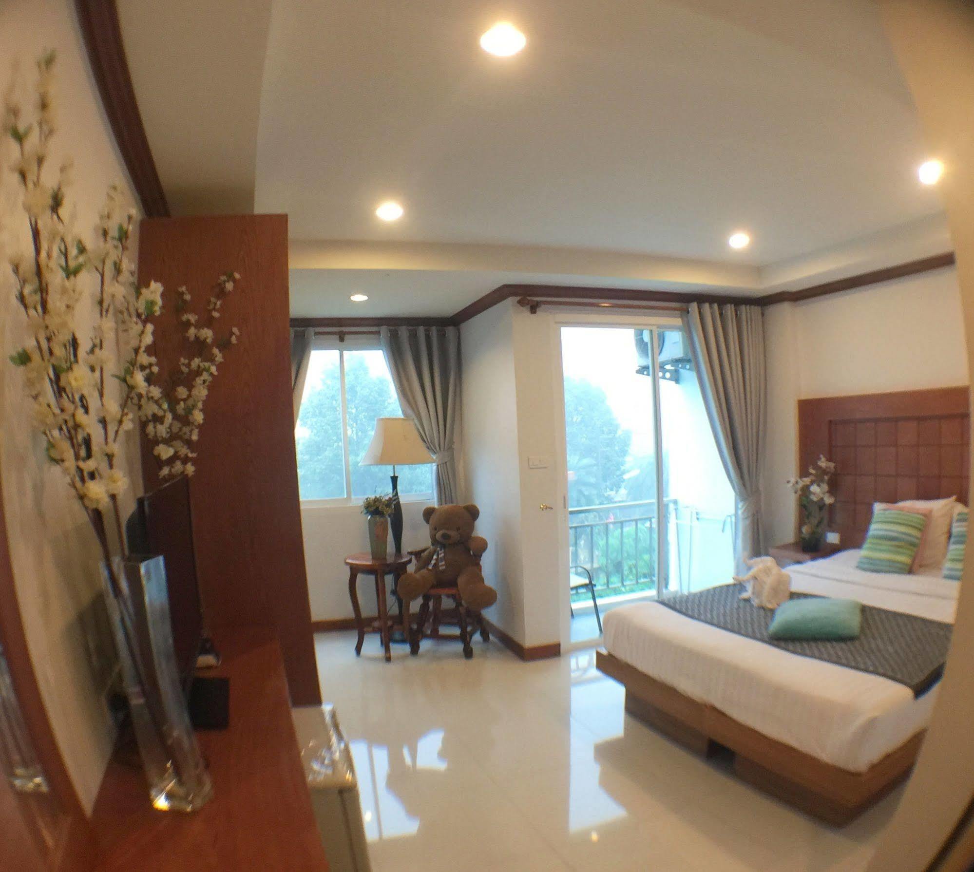 Thira Hotel Patong